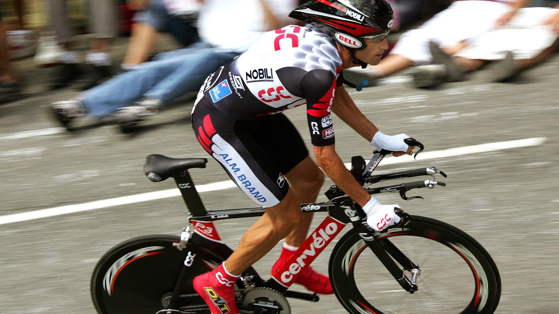 东契奇空接助攻点燃独行侠全场气氛,东契奇19分7失误 独行侠惨败76人